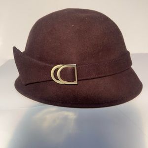 Brown vintage bucket hat gold buckles